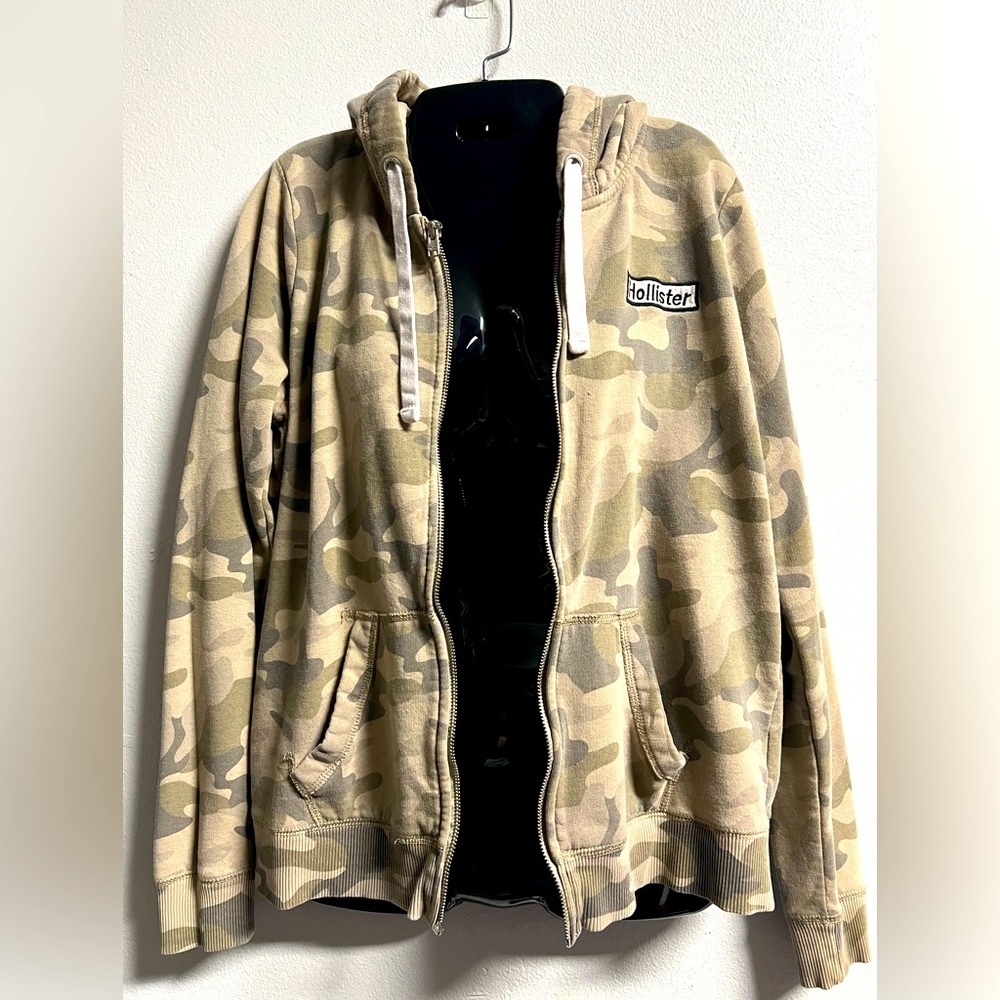 Hollister Juniors Zipped Sweatshirt